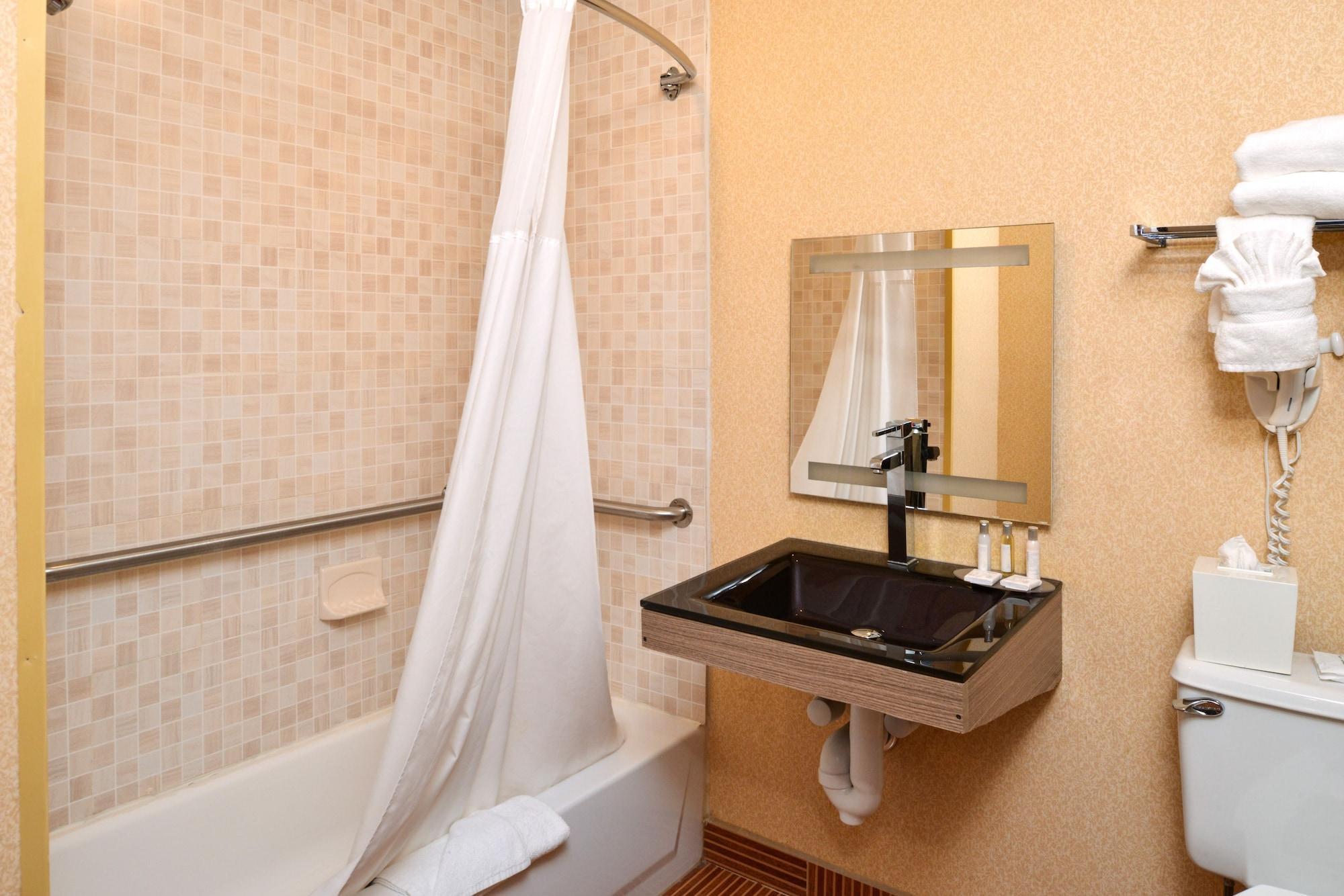 Baltimore Plaza Hotel Екстер'єр фото