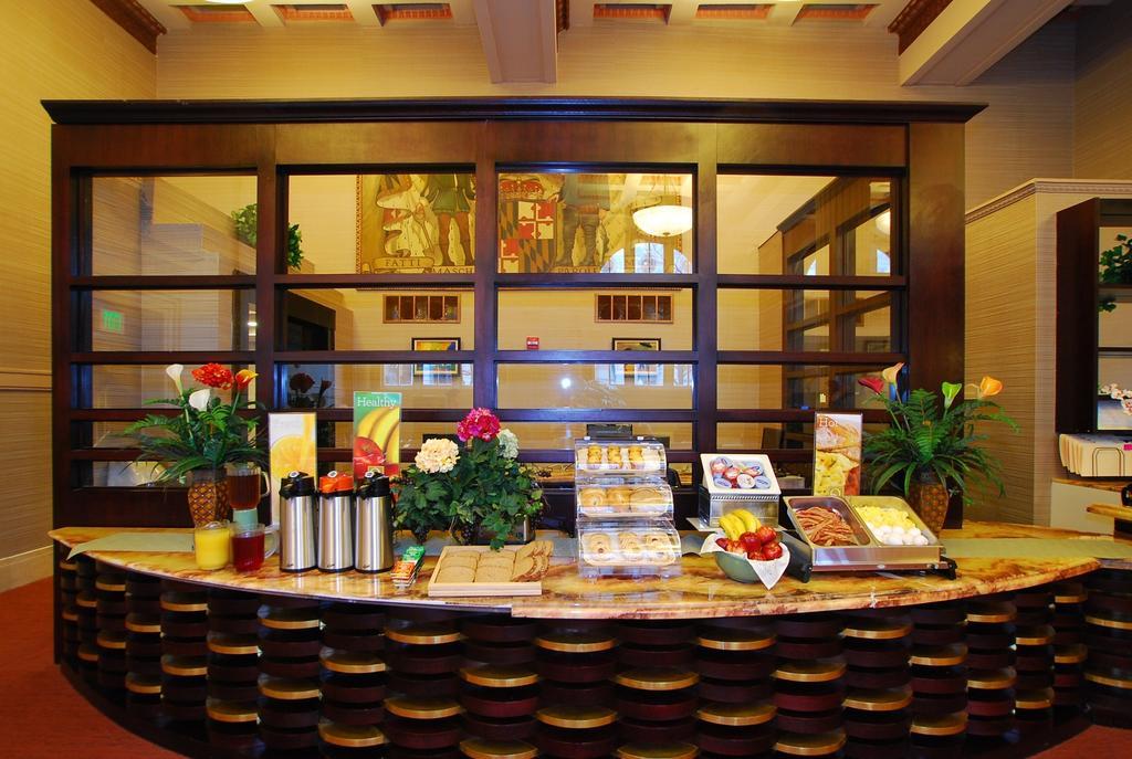 Baltimore Plaza Hotel Екстер'єр фото